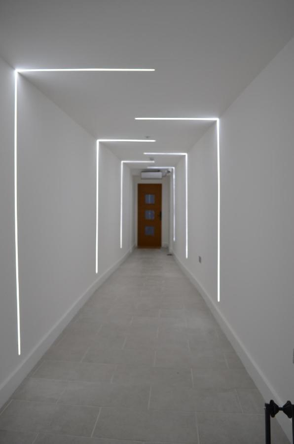 Lovely Studio Apartment With Access For Wheel-Chairs In Sydenham Londen Buitenkant foto