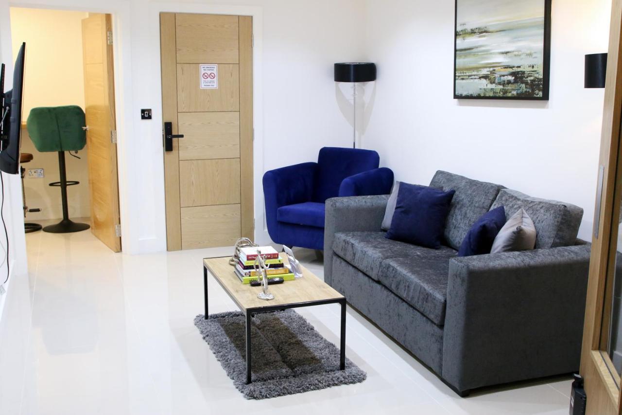 Lovely Studio Apartment With Access For Wheel-Chairs In Sydenham Londen Buitenkant foto